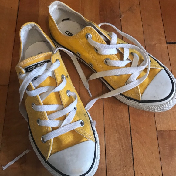 Converse Shoes - Excellent Condition Yellow Converse Sz 5